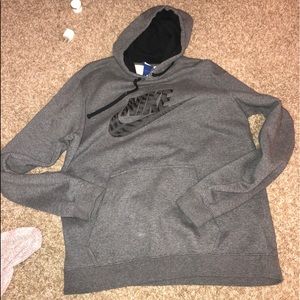 Nike pullover sweatshirt